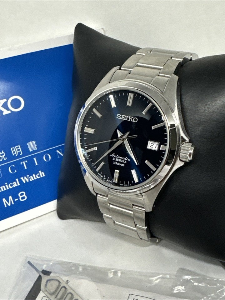 Seiko — Essentials Automatic (SRPH87)